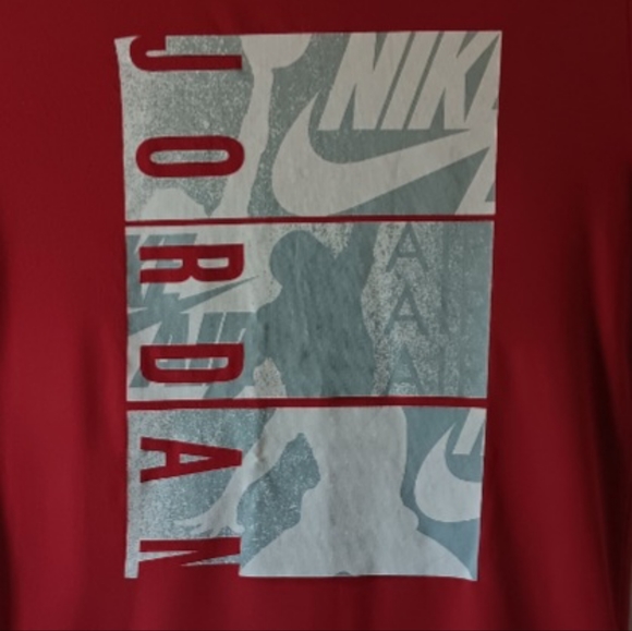 Air Jordan boy's red short-sleeve graphic t-shirt size M - Picture 3 of 8